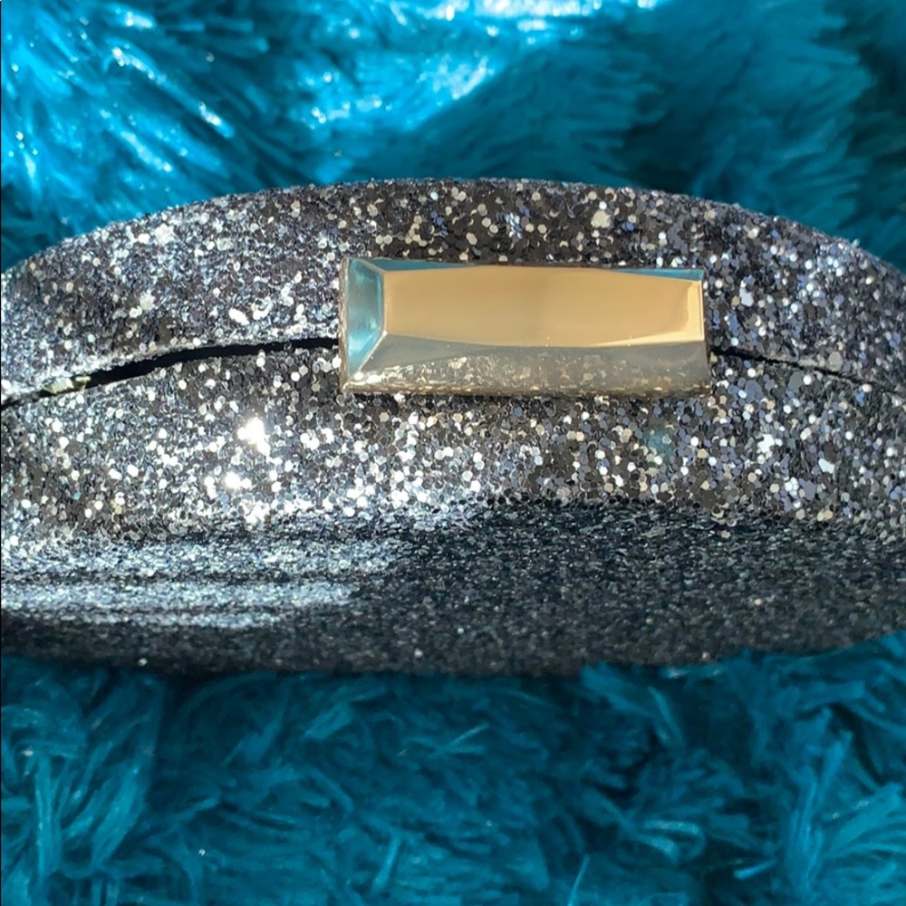 Purse - Picture 2 of 5